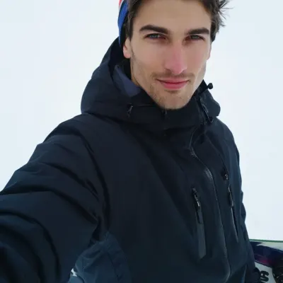 Максим, 25